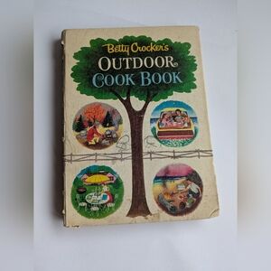 Betty Crocker Vintage Outdoor Cookbook 60s Illustration Art Retro Summer